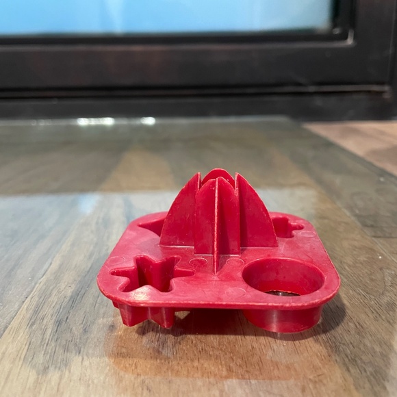 Vintage (1970's) Hand Juicer + Cheese/Cookie Dough Cutter - Picture 4 of 7